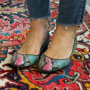 Turquoise and fuschia snake print flats